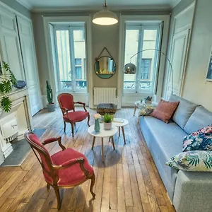 Le Boudoir Vieux Lyon-fourviere 4 Pers , Lyon France